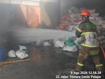 Pabrik di Mojosongo Solo Terbakar gegara Trafo Tersangkut Benang Layangan