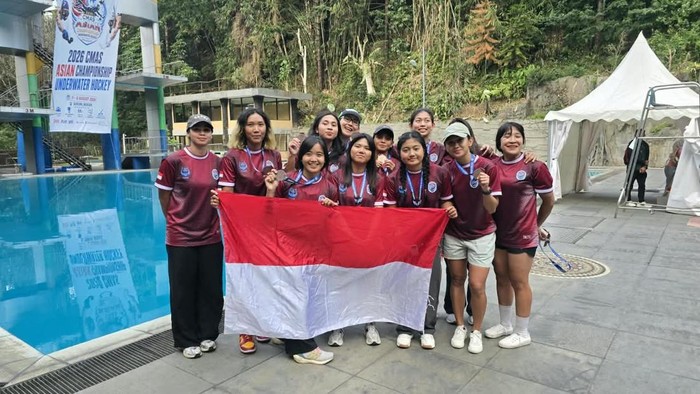 Kejuaraan Asia Hoki Bawah Air CMAS 2026 berlangsung di Kolam Renang Utama Hotel Seruni, Cisarua, Kabupaten Bogor, Jawa Barat, pada 5-8 Agustus. Ajang ini diikuti perwakilan tujuh negara yakni, Singapura, Malaysia, Filipina, Thailand, Jepang, China, d