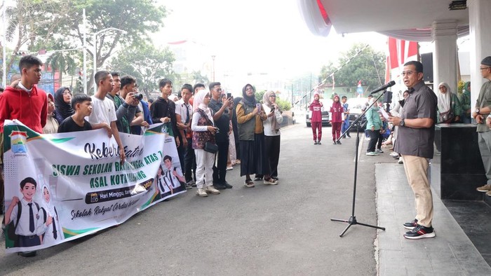 Sebanyak 60 peserta didik Sekolah Rakyat Menengah Atas (SRMA) 7 Palembang diberangkatkan