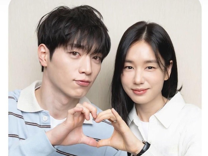 Seo Kang Joon dan Ahn Eun Jin menjadi couple di drama Korea A Love Other Than Yours.