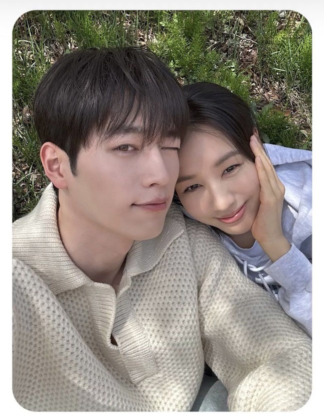 Namun, di tengah perjalanan cintanya, karakter Seo Kang Joon dan Ahn Eun Jin mengalami perubahan emosional hingga mempertanyakan keinginan menikah. Hubungan yang dulunya hangat terasa dingin dan kini berada di ambang putus. Foto: dok. KBS2