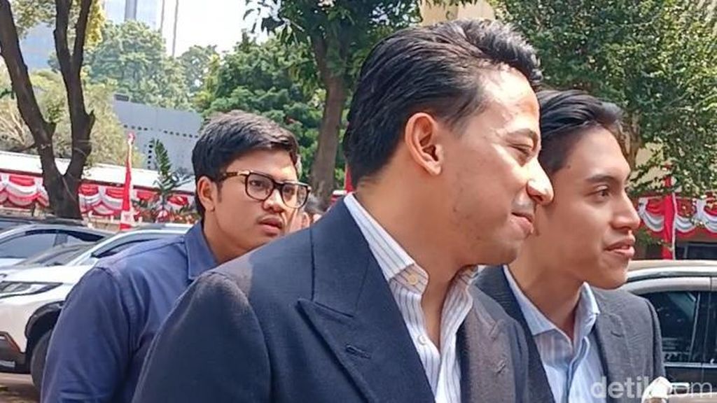 Bigmo Irit Bicara Sebelum Jalani Pemeriksaan Dugaan Eksploitasi Anak