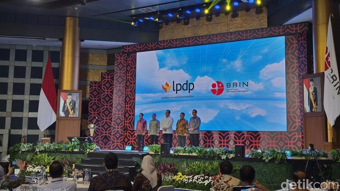 BRIN menggandeng LPDP hadirkan program riset baru yang menyasar 17 tema kebijakan. Pendanaan awal sebesar Rp 100 miliar.