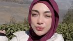 Celine Evangelista Perlihatkan Panorama Bromo yang Gak Terimbas Kebakaran