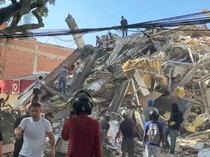 Video: 20 Bangunan Runtuh Imbas Gempa M 7,4 Kolombia, Warga Terjebak di Dalam