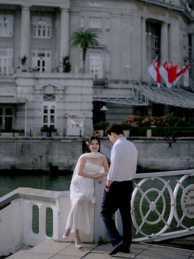 Intip Foto Prewedding Romantis Felicia Tissue dan Calon Suami di Singapura