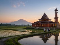 Jadwal Sholat Jawa Timur 21 Agustus 2026, Lengkap Seluruh Kabupaten/Kota