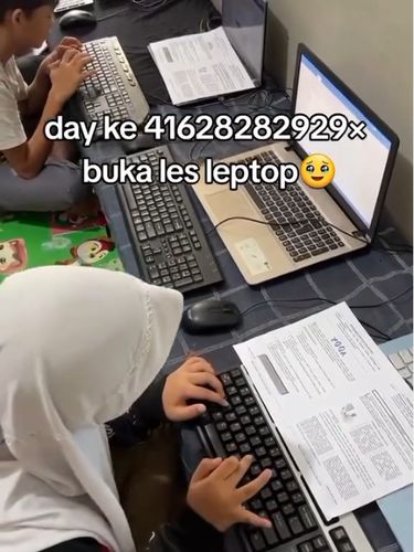 Inspirasi ide peluang usaha Gen Z, buka jasa les laptop anak bermodal ruang tamu. Usaha rumahan unik ini sukses menarik minat warga hingga viral di TikTok. Inspirasi ide peluang usaha Gen Z, buka jasa les laptop anak bermodal ruang tamu. Usaha rumahan unik ini sukses menarik minat warga hingga viral di TikTok.