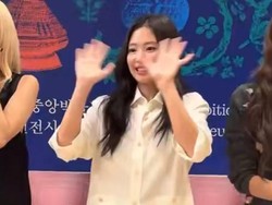 Tampil Beda, Gaya Jennie BLACKPINK Pakai Gaun 'Melorot' Chanel Curi Atensi