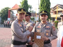 Kapolres Muba Beri Penghargaan kepada 64 Polisi Berprestasi