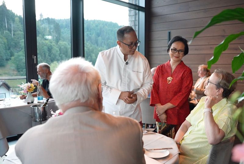 Ketika Chef Degan 'Ambil Alih' Restoran Michelin dengan Misi Spesial