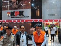 KPK Tahan 4 Tersangka Kasus Iklan Bank di Jabar