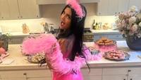 Keseruan Kylie Jenner Rayakan Ultah dengan Pesta Serba Pink