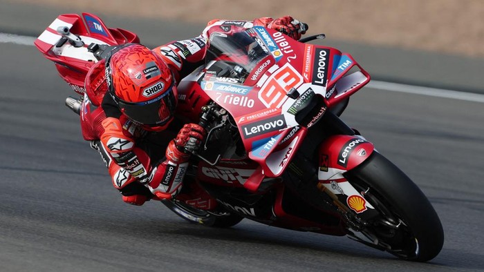 MotoGP - British Grand Prix - Silverstone Circuit, Silverstone, Britain - August 9, 2026 Ducati Lenovo Teams Marc Marquez in action during the warm up REUTERS/Paul Childs