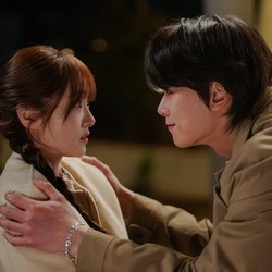Momen Kim Hye Jun Terpesona Cha Woo Min di Drakor My Bias, My Boss