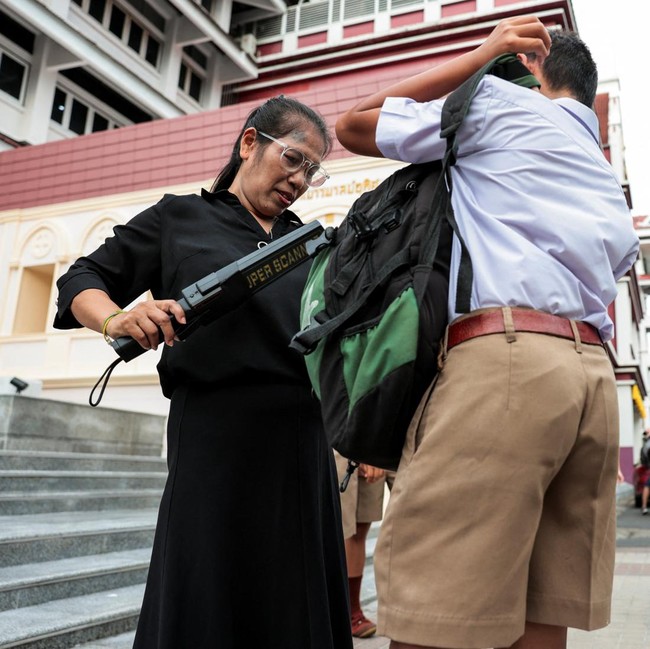 Pasca Penembakan Maut, Sekolah Thailand Pasang Detektor Logam untuk Perketat Keamanan