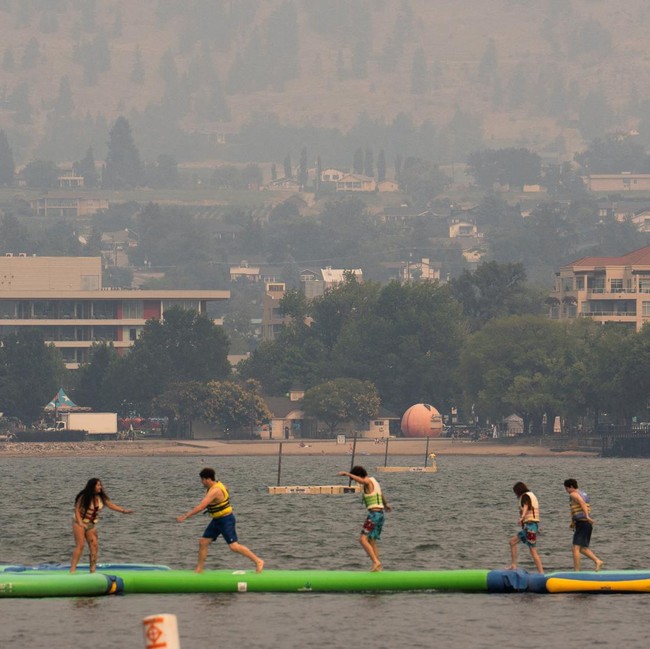Penticton Diselimuti Asap, Kebakaran Bald Range Paksa Warga Mengungsi