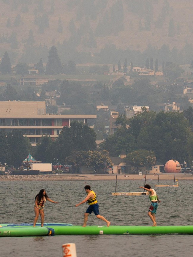 Penticton Diselimuti Asap, Kebakaran Bald Range Paksa Warga Mengungsi