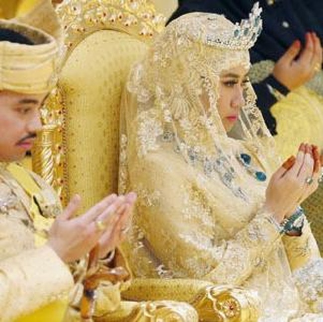 7 Foto Menantu Sultan Brunei yang Gelarnya Dicopot, Dulu Miss World Muslimah