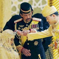 Tidak dijelaskan secara spesifik tindakan apa yang dilakukan Raabi’atul hingga membuat gelarnya dicabut. Muncul rumor bahwa keputusan ini berkaitan dengan kemungkinan perceraian. Raabiatul sudah menikah 10 tahun dan memiliki empat anak. Foto: REUTERS