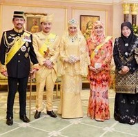 Wanita 33 tahun itu merupakan anak kedua dari bangsawan Brunei Pengiran Haji Bolkiah dan istrinya Pengiran Hajah Nooraismah. Sebelum jadi putri kerajaan, ia memiliki keahlian di bidang informasi dan teknologi. Foto: REUTERS