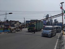 Portal Truk di Ngaliyan Berulang Kali Ditabrak, Dishub Buka Opsi Digeser