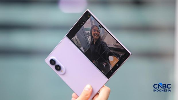 Samsung Galaxy Z Fold8. (CNBC Indonesia/Faisal Rahman)