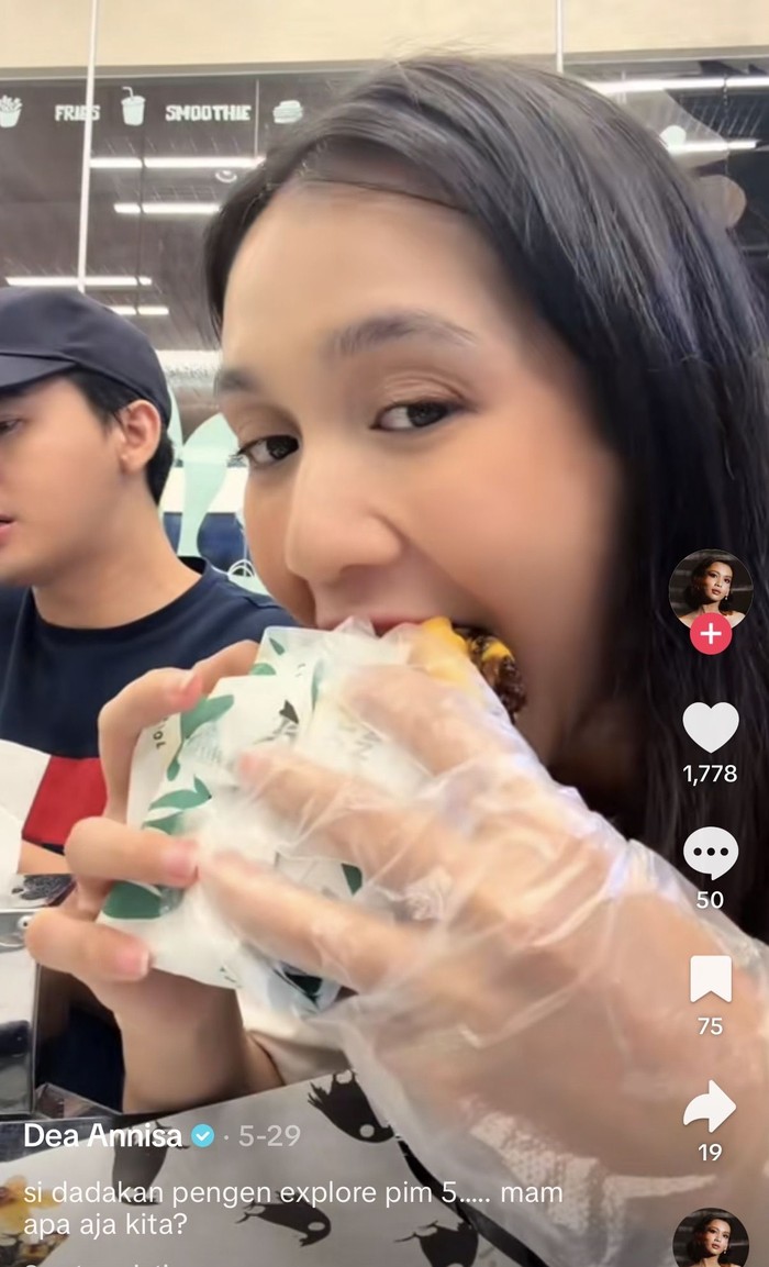 Sempat Belajar Masak, Dea Annisa Bikin Nasi Goreng Kimchi hingga Roti Panggang