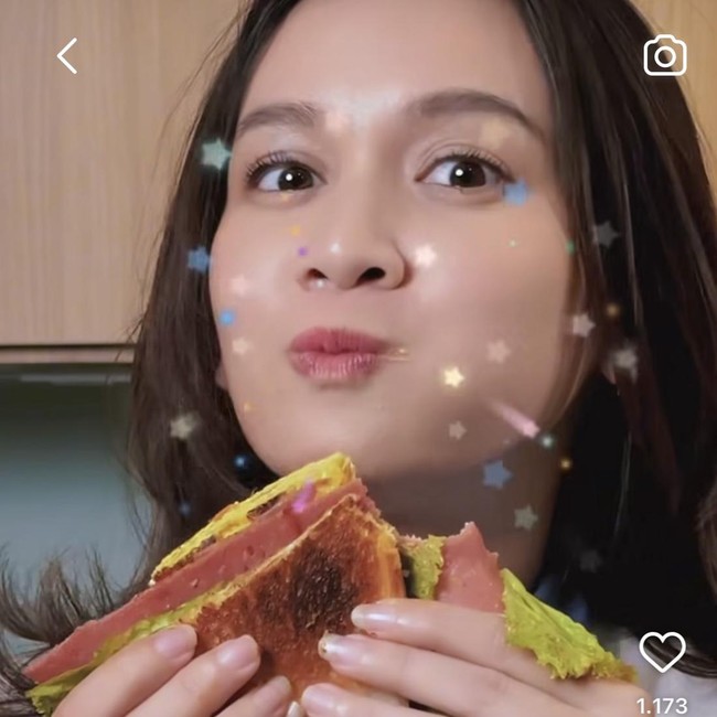 Sempat Belajar Masak, Dea Annisa Bikin Nasi Goreng Kimchi hingga Roti Panggang