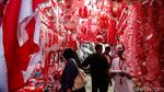 Sepekan Jelang HUT RI, Pernak-Pernik Merah Putih Mulai Diburu Warga
