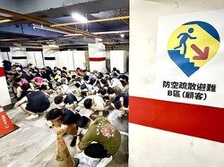 Taiwan Bikin Internet HP Lemot untuk Simulasi Perang Lawan China