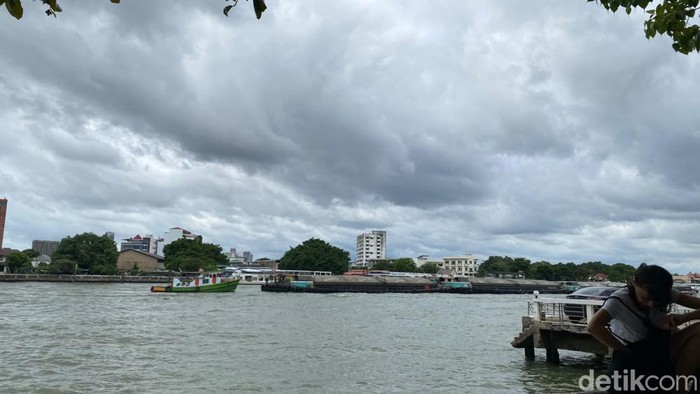 Sungai Chao Phraya di Bangkok, Thailand