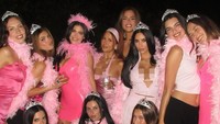 Keseruan Ultah Kylie Jenner Bertema 'Princess Kitty', Dihadiri Hailey Bieber