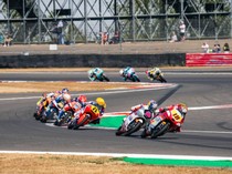 Ketatnya Persaingan Veda di Moto3 Inggris hingga Finis 10 Besar