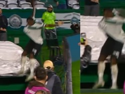 Apes! Viral Selebrasi Gol Malah Jatuh ke Lubang, Ironis Gol Dianulir