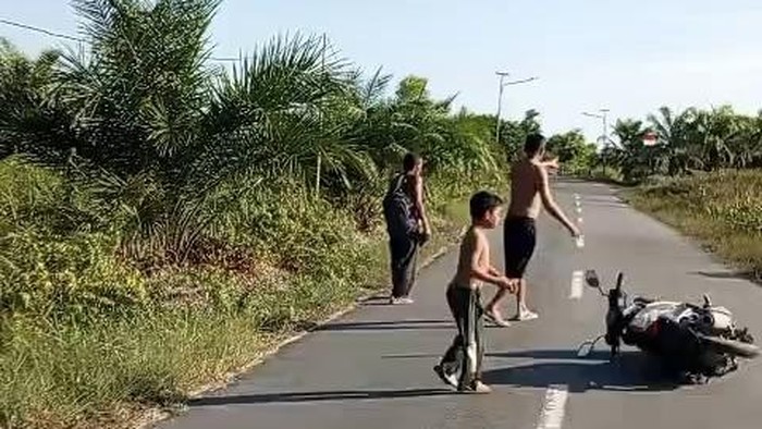 Warga Kobar Kejar Pria Diduga ODGJ, Sudah Dua Kali Bakar Lahan Sembarangan. (Istimewa)