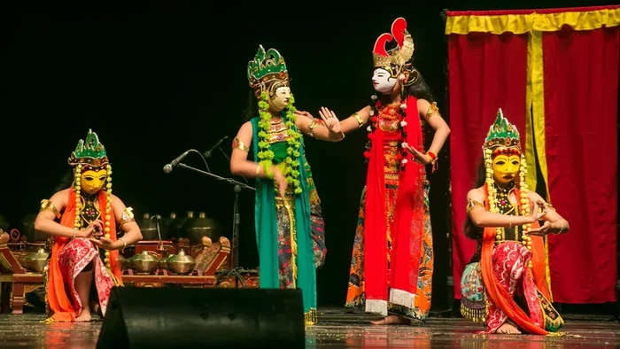 Wayang Gung, pertunjukan seni wayang orang dari Banjar. (dok Indonesia Travel))