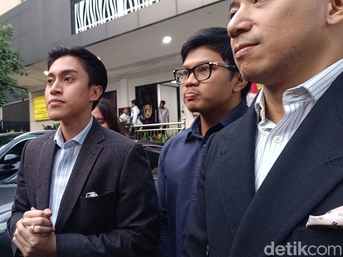 YouTuber Bigmo dicecar 40 pertanyaan soal konten promosi vape ajak anak di Polda Metro Jaya, Jakarta, Senin (10/8/2026).