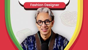 Wastra Indonesia di Tangan Didiet Maulana