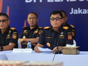 Purbaya Beri Waktu Berbenah hingga September, Bos Bea Cukai Bilang Begini