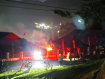 7 Kantor Pemkab Puncak Papua Tengah Dibakar Massa: Gedung Bupati-DPRD