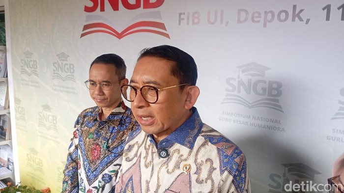 Guru besar humaniora se-RI merapatkan barisan karena fokus pemerintah yang dinilai berpihak ke STEM. Ini tanggapan Menteri Kebudayaan Fadli Zon.