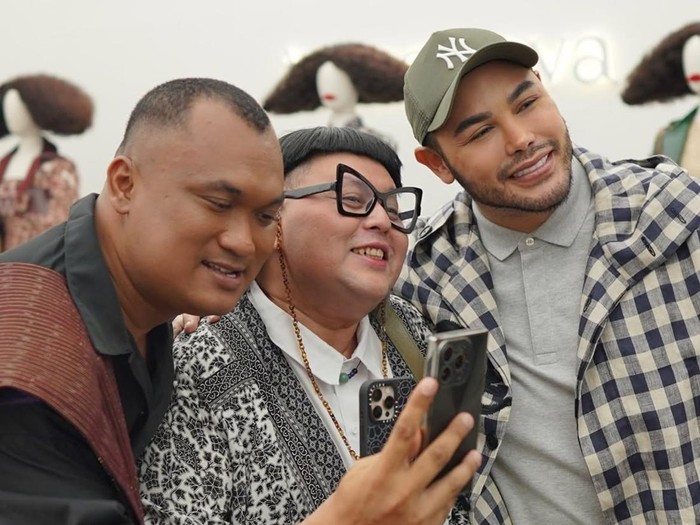 Ivan Gunawan dapatkan MURI.