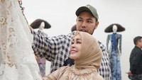 Ivan Gunawan bahagia bisa menwujudkan versi terbai dari dirinya. Ivan mengucapkan terima kasih untuk semua sahabat, tim, dan pengunjung yang mensupport dirinya dalam exhibition ini. Foto: Instagram @ivan_gunawan