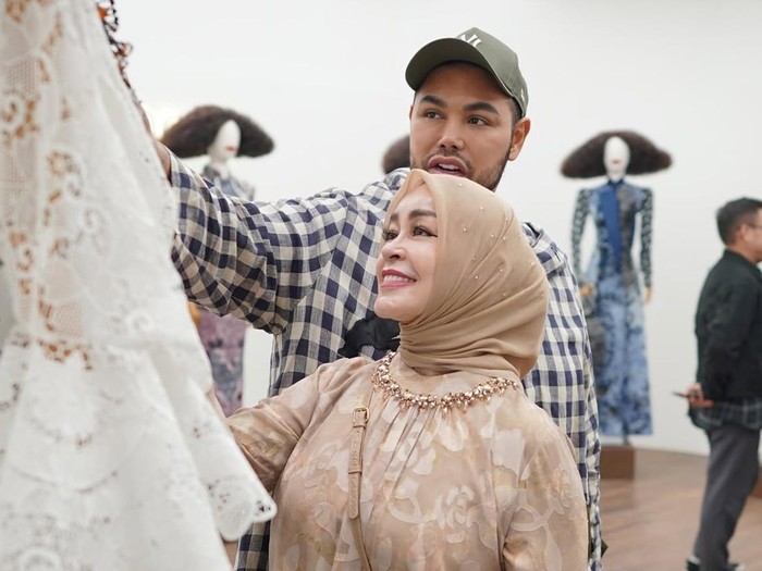 Ivan Gunawan dapatkan MURI.