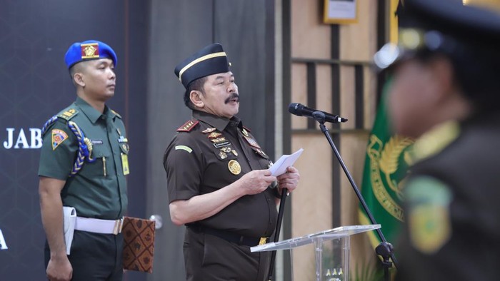 Jaksa Agung ST Burhanuddin meminta para kajati memberikan perhatian khusus terhadap kasus-kasus yang menyangkut hajat hidup masyarakat. (dok Istimewa)
