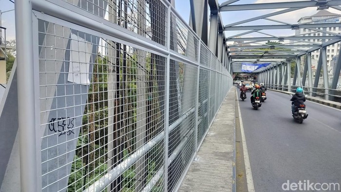 Jembatan Suhat Malang dipasang pagar