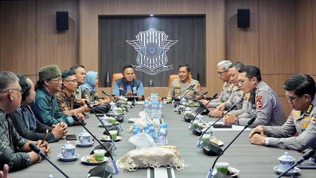 Kakorlantas Ajak Driver Ojol Jadi Pelopor Keselamatan Lalu Lintas