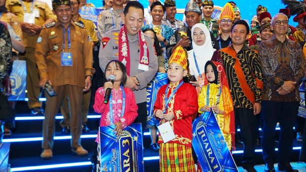 Kapolri Anugerahi Pemenang Apresiasi Kreasi Polri untuk Masyarakat