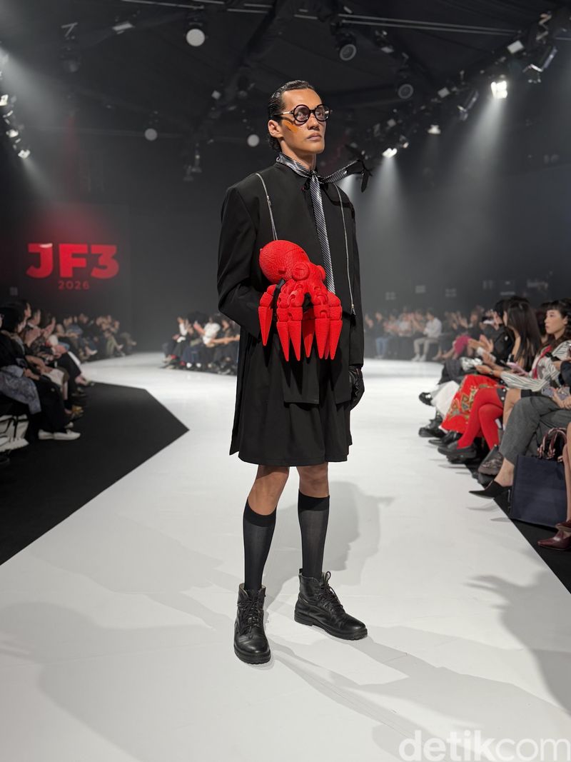 Koleksi Aldrie Pintu Incubator 2026 di Jakarta Fashion Festival 2026